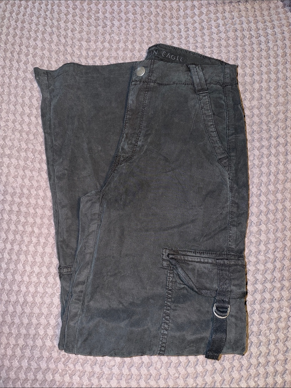 American Eagle Outfitters Super HighRise Black Cargo Pants NWOT size 00 regular